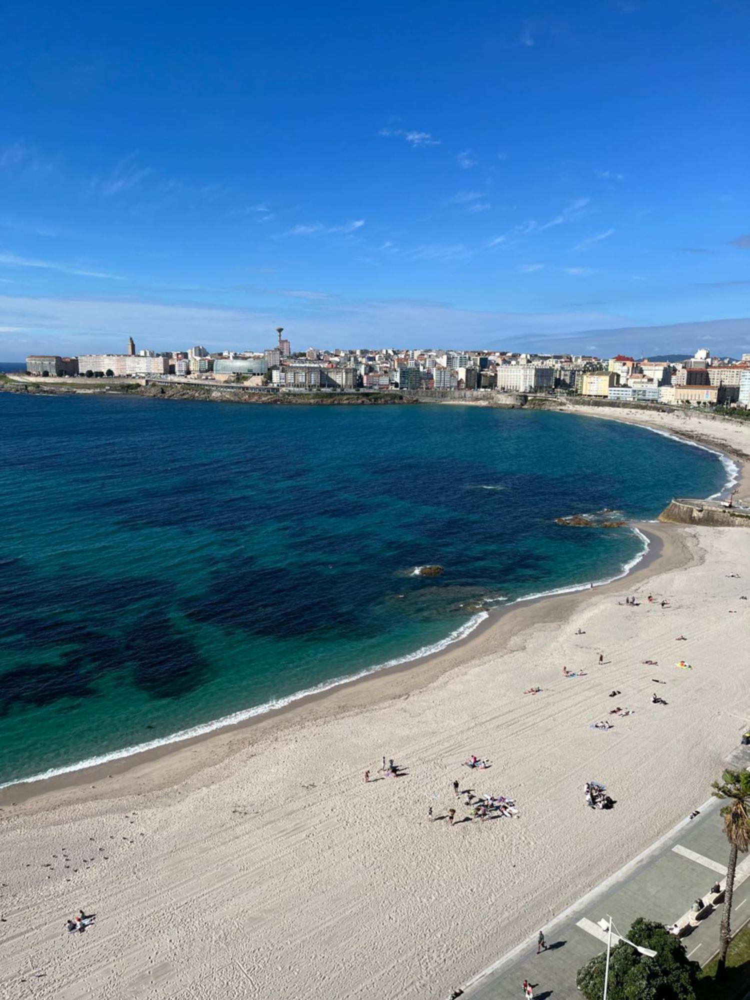 Primera Linea Playa Riazor A Coruña Buitenkant foto